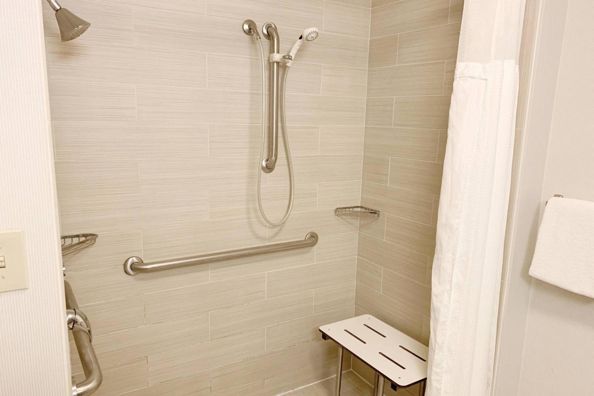 Courtyard By Marriott Cleveland Вестлейк Екстер'єр фото