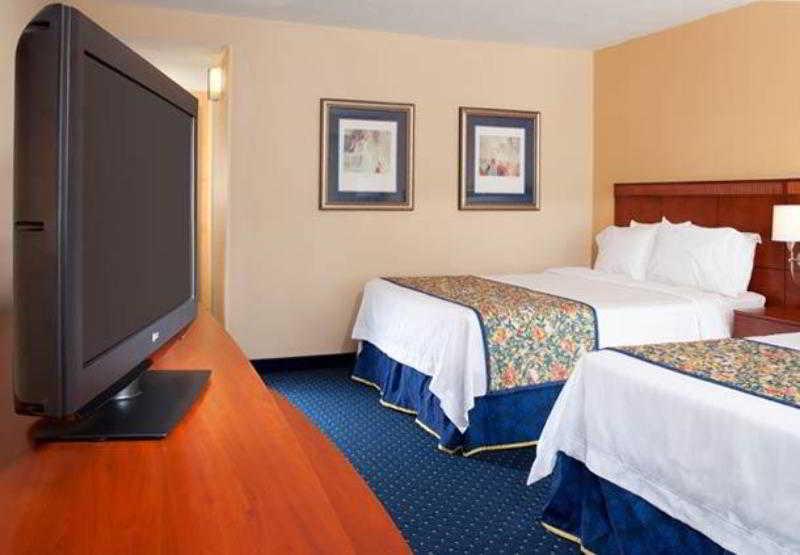 Courtyard By Marriott Cleveland Вестлейк Екстер'єр фото