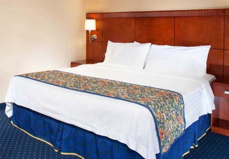 Courtyard By Marriott Cleveland Вестлейк Екстер'єр фото